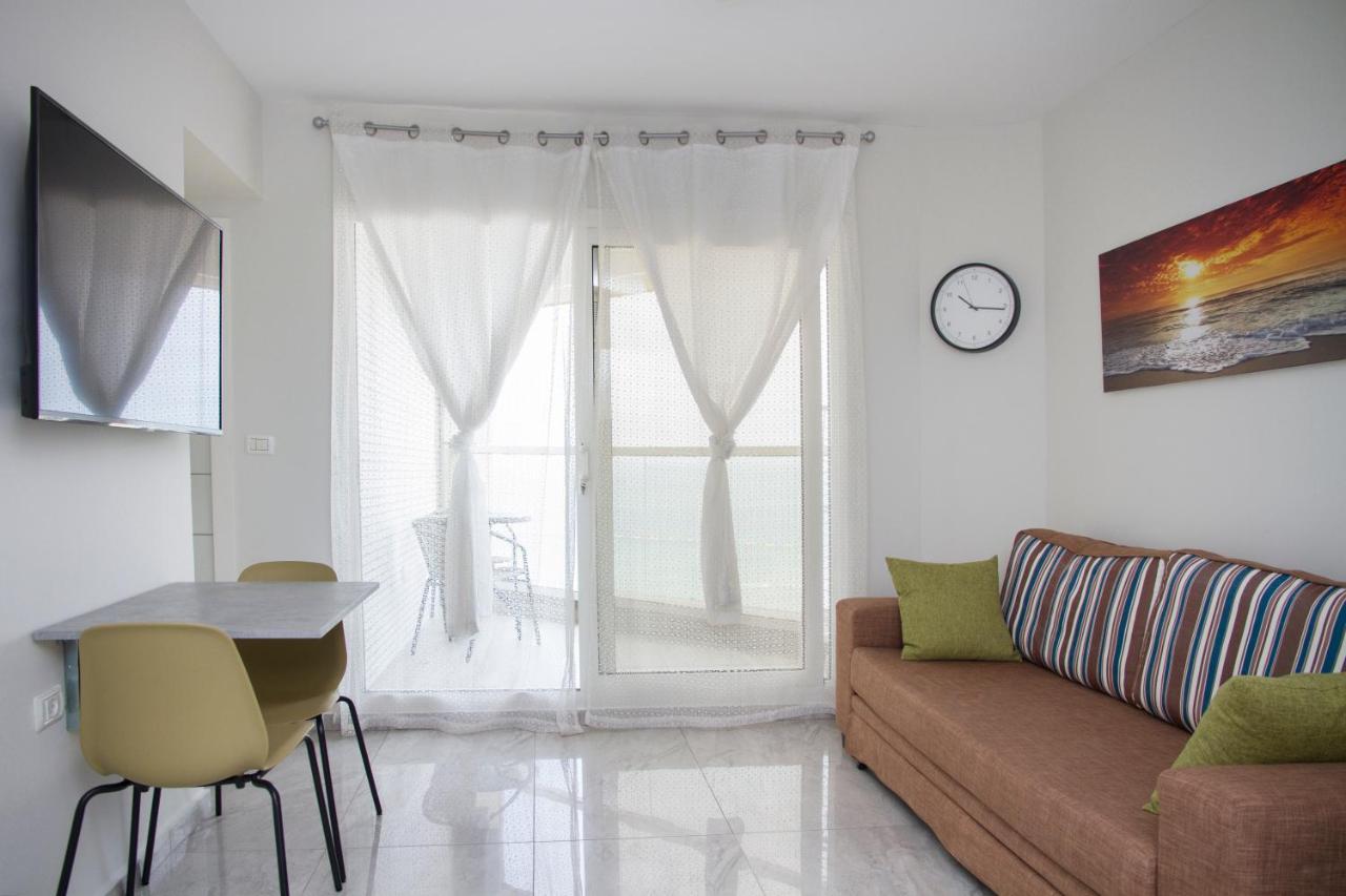 Apartments4You Leonardo 11 Bat Jám Kültér fotó